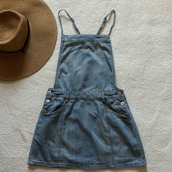 ♥️… Free People Savannah Chambray Denim Blue Overall Mini Dress - Picture 5 of 10
